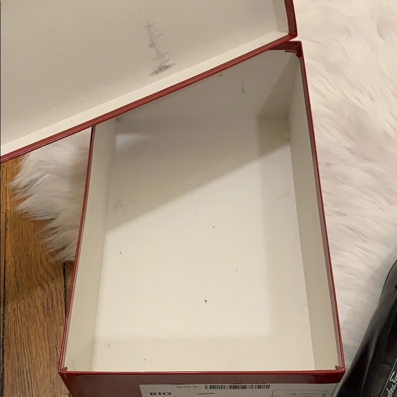?EUC SALVATORE FERRAGAMO RIO LOAFERS? main image 9